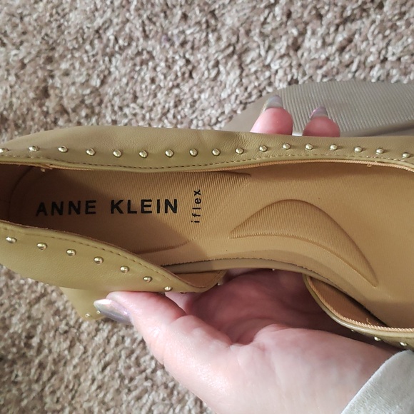 Anne Klein kitten heels 👠 - Picture 5 of 7